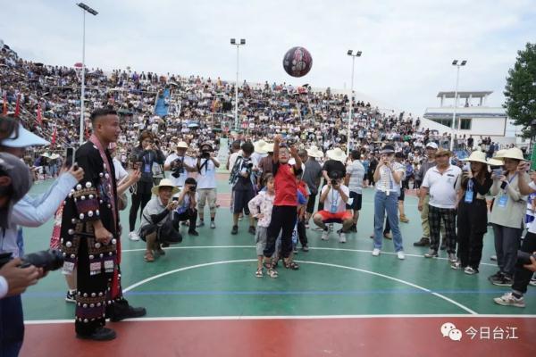 全国村BA揭幕战!贵州黔东南队VS甘肃临夏队 全国村BA揭幕战!贵州黔东南队VS甘肃临夏队