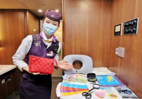 高铁上“哄娃神器”火了！网友：建议全国推广