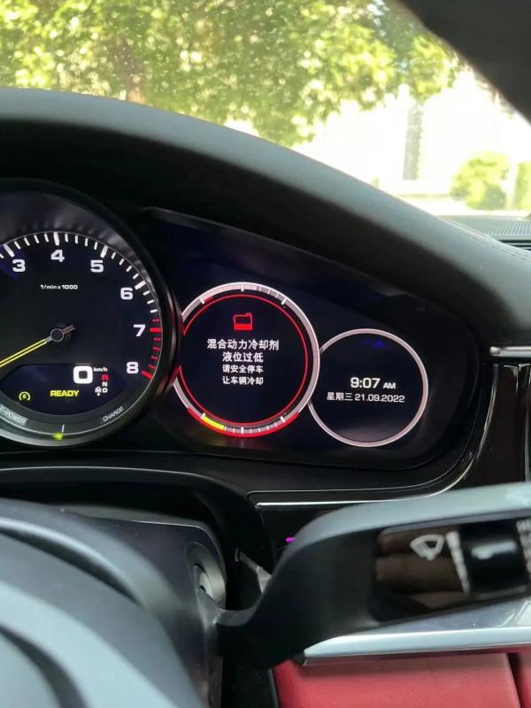 152万新保时捷，一年半维修19次