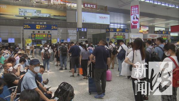 又见猪肝红!这些列车全部满员!上海始发车票只剩零星几张… 又见猪肝红!这些列车全部满员!上海始发车票只剩零星几张…