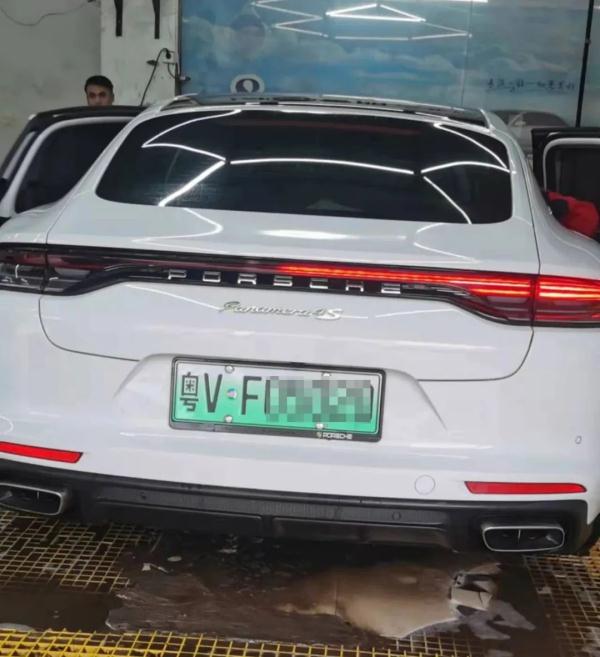 152万新保时捷，一年半维修19次