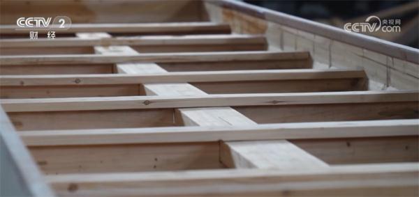 汨罗江畔传承龙舟文化 顺应需求创新工艺让龙舟产业迎来新机遇 汨罗江畔传承龙舟文化 顺应需求创新工艺让龙舟产业迎来新机遇