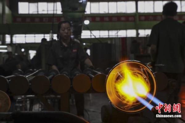 山西这座小城,把玻璃“吹”向全球 山西这座小城,把玻璃“吹”向全球