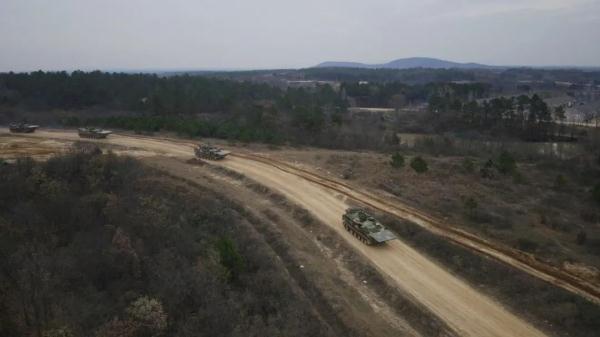 装甲驾驶特级！这个女兵真不简单