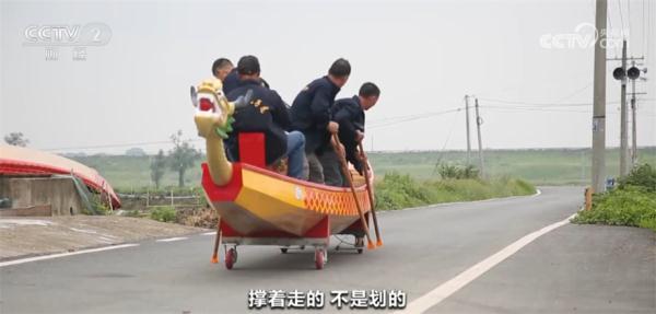 汨罗江畔传承龙舟文化 顺应需求创新工艺让龙舟产业迎来新机遇 汨罗江畔传承龙舟文化 顺应需求创新工艺让龙舟产业迎来新机遇