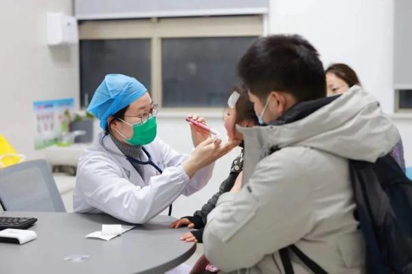 放学后也能看病,门诊“延时”方便更多患儿和家长 放学后也能看病,门诊“延时”方便更多患儿和家长