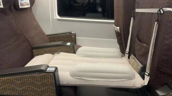 高铁上“哄娃神器”火了！网友：建议全国推广