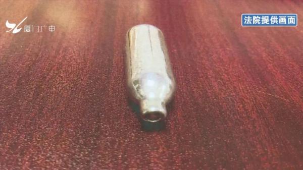 判了！男子朋友圈卖“笑气”，获利8万多元