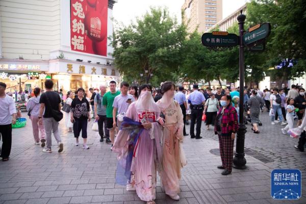 哈尔滨：畅游“冰城”迎端午