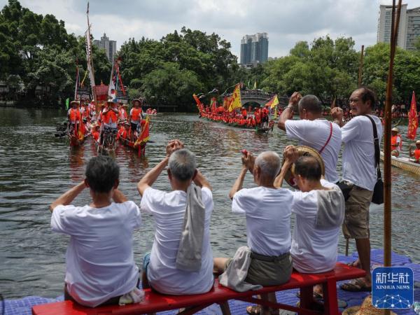 新华全媒+丨岭南端午龙舟三部曲之“乡情”:一湾水 两条船 广佛双城延续五百年的乡情 新华全媒+丨岭南端午龙舟三部曲之“乡情”:一湾水 两条船 广佛双城延续五百年的乡情