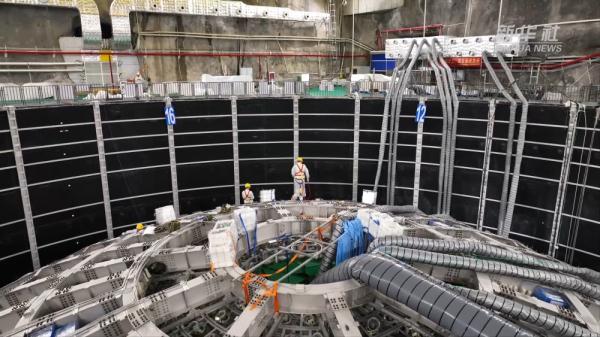 探秘中微子 直击地下700米的大科学装置