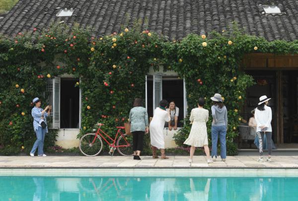 “千万工程”调研行丨浙江湖州:山区小镇的“美丽逆袭” “千万工程”调研行丨浙江湖州:山区小镇的“美丽逆袭”