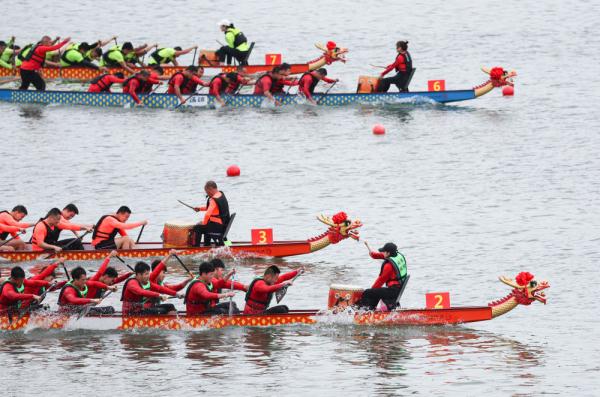 各地多彩民俗迎端午