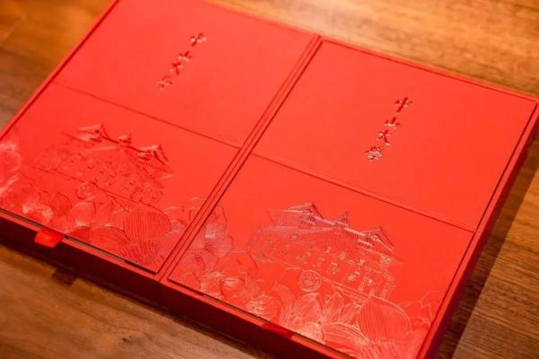 网友怒赞！这些大学的录取通知书太暖心