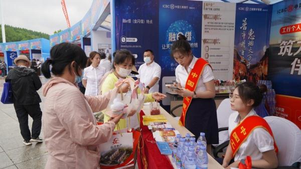 打造宜居之地 让更多“新市民”驻足鹤岗
