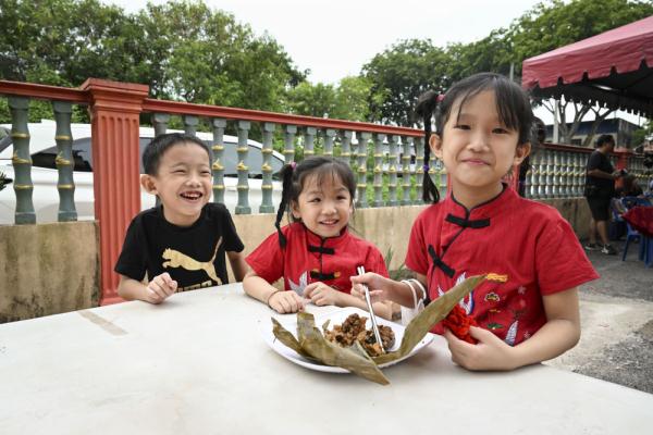 马来西亚马六甲：庆祝端午节