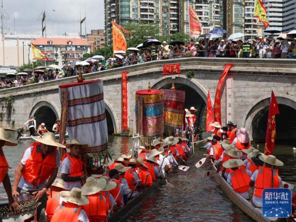 新华全媒+丨岭南端午龙舟三部曲之“乡情”:一湾水 两条船 广佛双城延续五百年的乡情 新华全媒+丨岭南端午龙舟三部曲之“乡情”:一湾水 两条船 广佛双城延续五百年的乡情