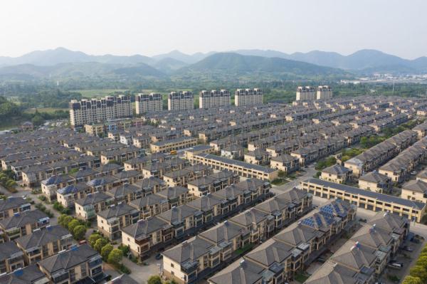 “千万工程”调研行丨浙江湖州:山区小镇的“美丽逆袭” “千万工程”调研行丨浙江湖州:山区小镇的“美丽逆袭”