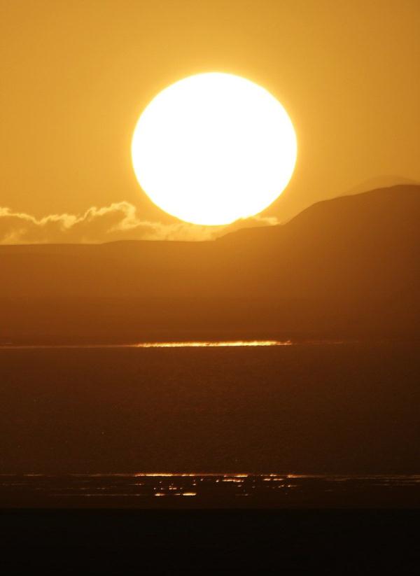 与太阳赛跑:巡山队穿越可可西里无人区的“汽车拉力赛” 与太阳赛跑:巡山队穿越可可西里无人区的“汽车拉力赛”
