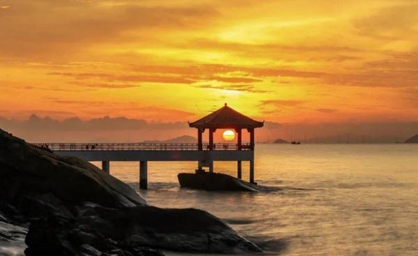 度假当然要去海海海海边啊！