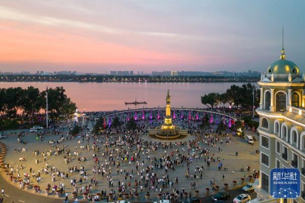 哈尔滨：畅游“冰城”迎端午