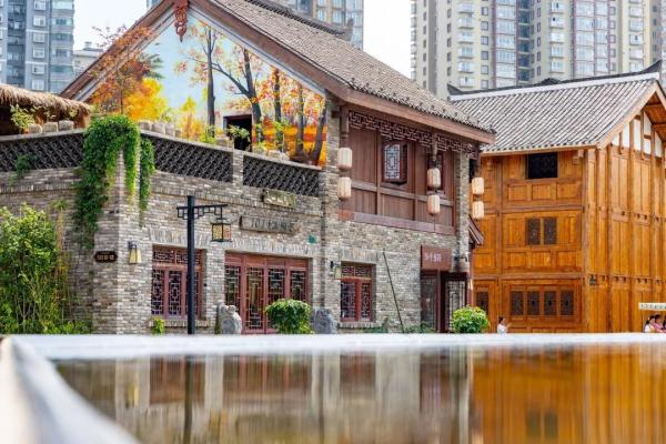 想体验15℃的夏天？来坐这条“避暑高铁”