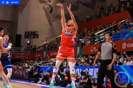 追逐梦想！重庆大学生球员王俣豪将参加CBA选秀