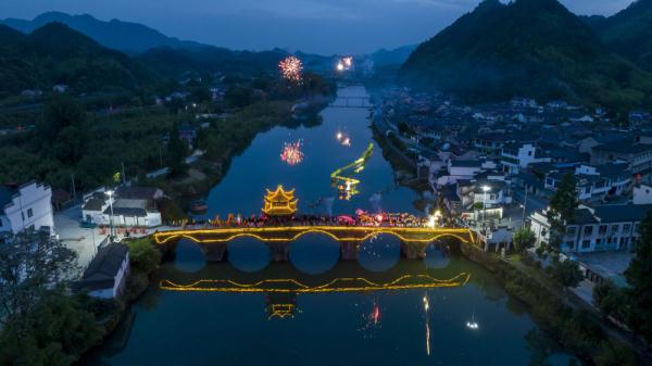 各地多彩民俗迎端午