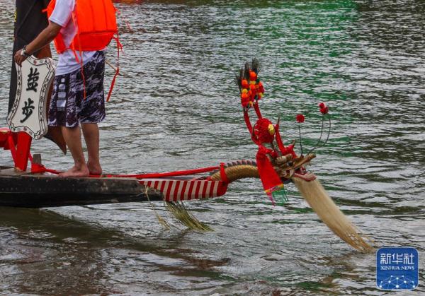 新华全媒+丨岭南端午龙舟三部曲之“乡情”:一湾水 两条船 广佛双城延续五百年的乡情 新华全媒+丨岭南端午龙舟三部曲之“乡情”:一湾水 两条船 广佛双城延续五百年的乡情