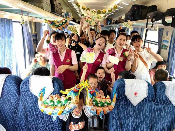 各地多彩民俗迎端午