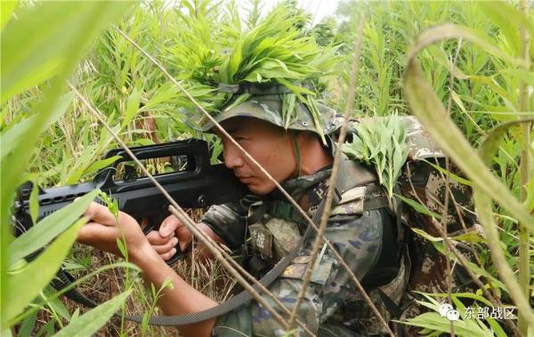 关注｜20公里战斗体能拉练，开拔！