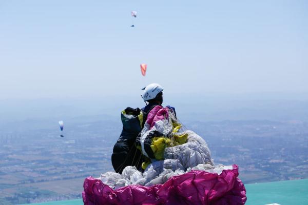 “梦想天空分外蓝”——太行山上 追梦蓝天