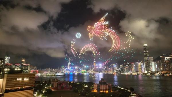 “紫荆花之夜”端午大型无人机灯光秀活动在港举行