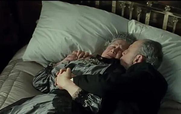 美国“泰坦”号深海潜水器或发生内爆，5名乘员全部遇难