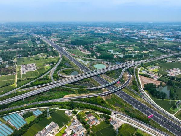 “十四五”期间江苏将完成高速改扩建450公里以上：提质扩容，大动脉更畅通