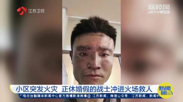 晚上9点多，他挨家挨户用力敲门！