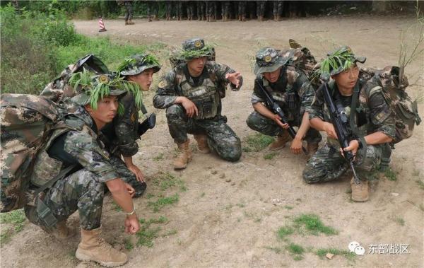 关注｜20公里战斗体能拉练，开拔！