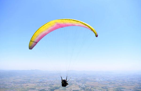 “梦想天空分外蓝”——太行山上 追梦蓝天
