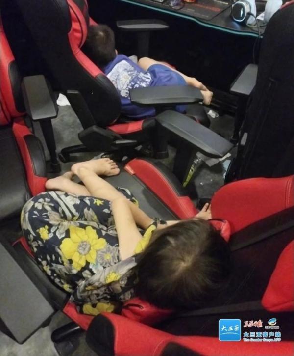 两名孩童端午节走失，三亚警方凌晨4点找到他们……