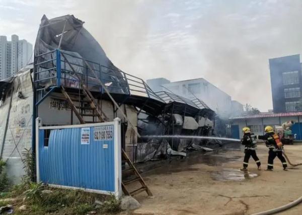驱蚊“神器”引火灾,用它时这个细节别忽略 驱蚊“神器”引火灾,用它时这个细节别忽略