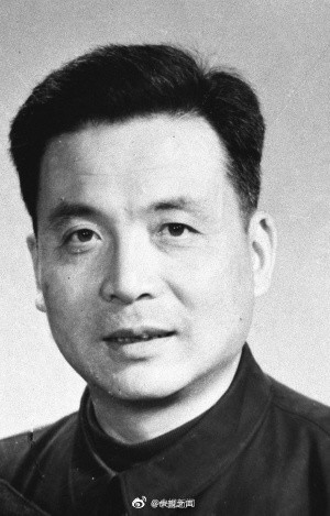 邓稼先生命的最后时刻仍心系祖国尖端武器研究：不要让人家把我们落得太远