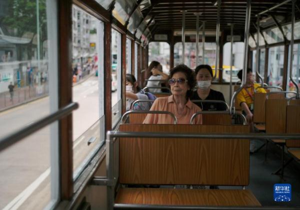 百年香港电车：流动的“城市名片”
