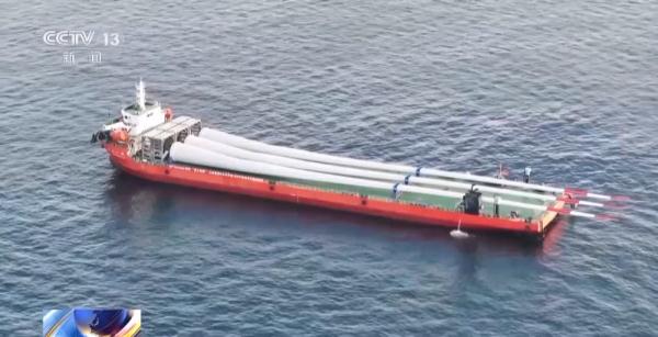 全球首台16兆瓦风机主机机舱吊装到位