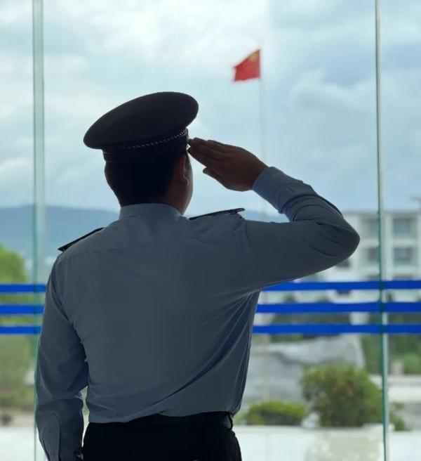 他们不能露脸，但他们有话说