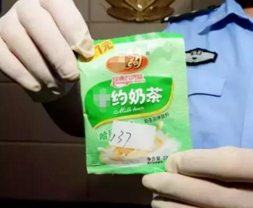 不可逆的脑损伤甚至死亡还有一个更通俗的名字——"丧尸药"甲卡西酮