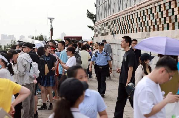 在中轴线制高点执勤,什么体验? 在中轴线制高点执勤,什么体验?