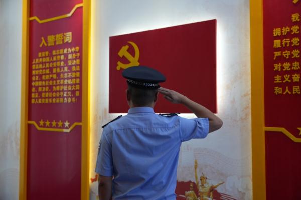 他们不能露脸，但他们有话说