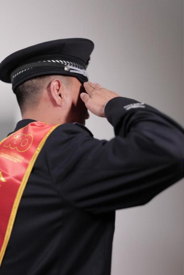 他们不能露脸，但他们有话说