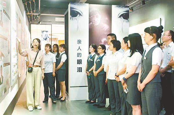 落马的“90后”：他们为何早节不保？