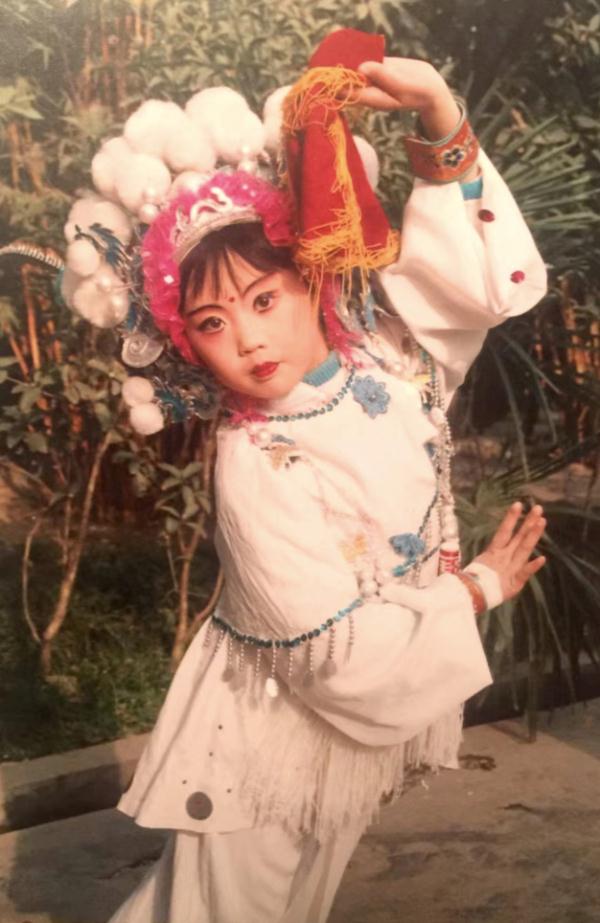 热点 | 600万人看她表演,还有30多个徒弟!这名95后经历太精彩...... 热点 | 600万人看她表演,还有30多个徒弟!这名95后经历太精彩......